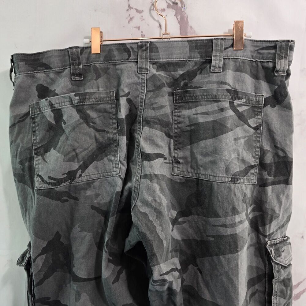Wrangler Pants Mens 40 X 30 Camo Black Gray Cargo Straight Leg Regular Taper - Picture 7 of 13